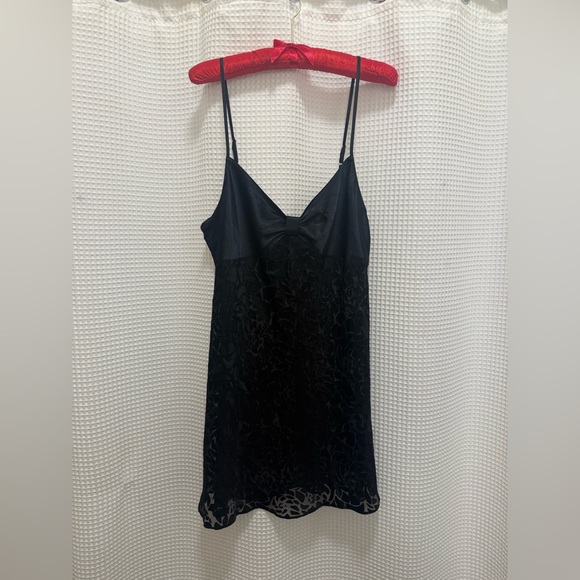 Morgan Taylor Black and Gray Intimates - Picture 1 of 7